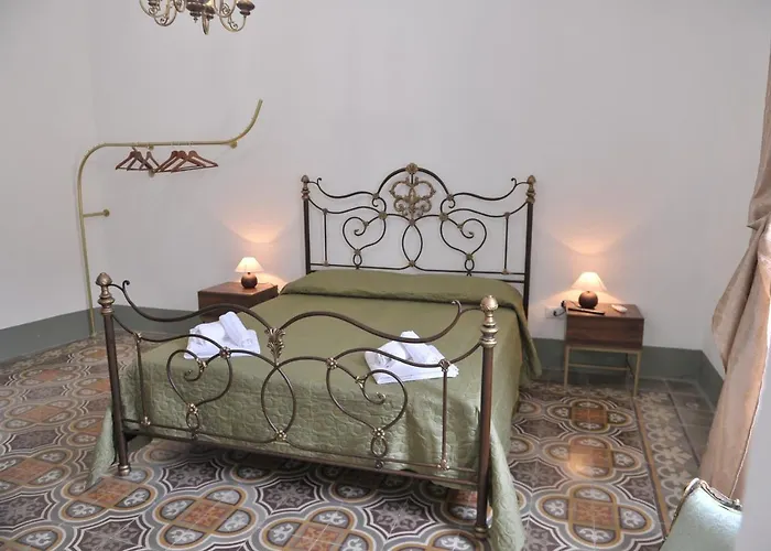 بيت ضيافة Palazzo '800 : Cementine 4*