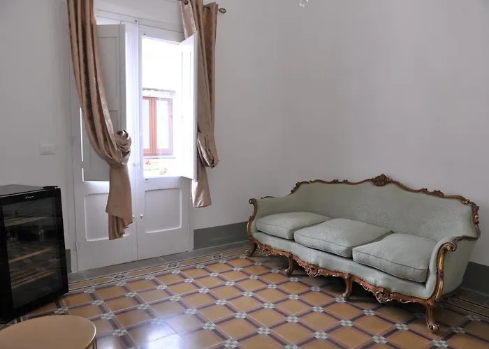 Palazzo '800 : Cementine بيت ضيافة 4*